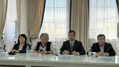27 сәуір күні Солтүстік Қазақстан облысының өкілдері Еңбек мобильділігі орталығы басшысының орынбасары А.К. Рамазанованың жетекшілігімен еңбек күші артық өңірлерден қоныс аудару бағдарламасы бойынша ақпараттық-түсіндіру жұмыстары аясында Жаңақорған ауданы